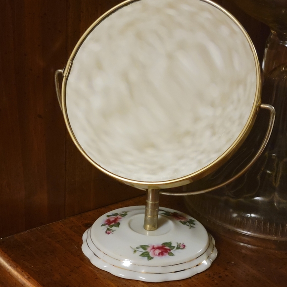 Vintage Vanity Set with antique mirror and complimenting trinket dish. - Picture 3 of 9